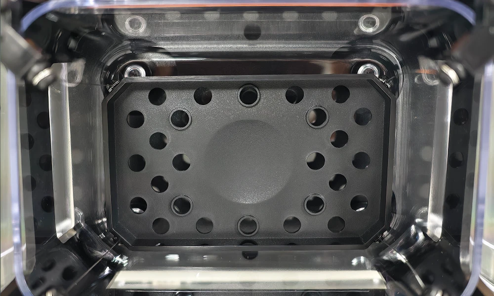 Perforated sample cradle inside the measuring tank of the TOB-AR-600G