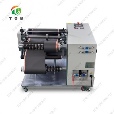 Machine à découper les électrodes de batterie